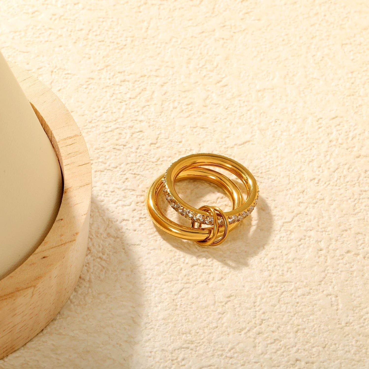 Anello doppio con diamanti in oro / oro bicolore