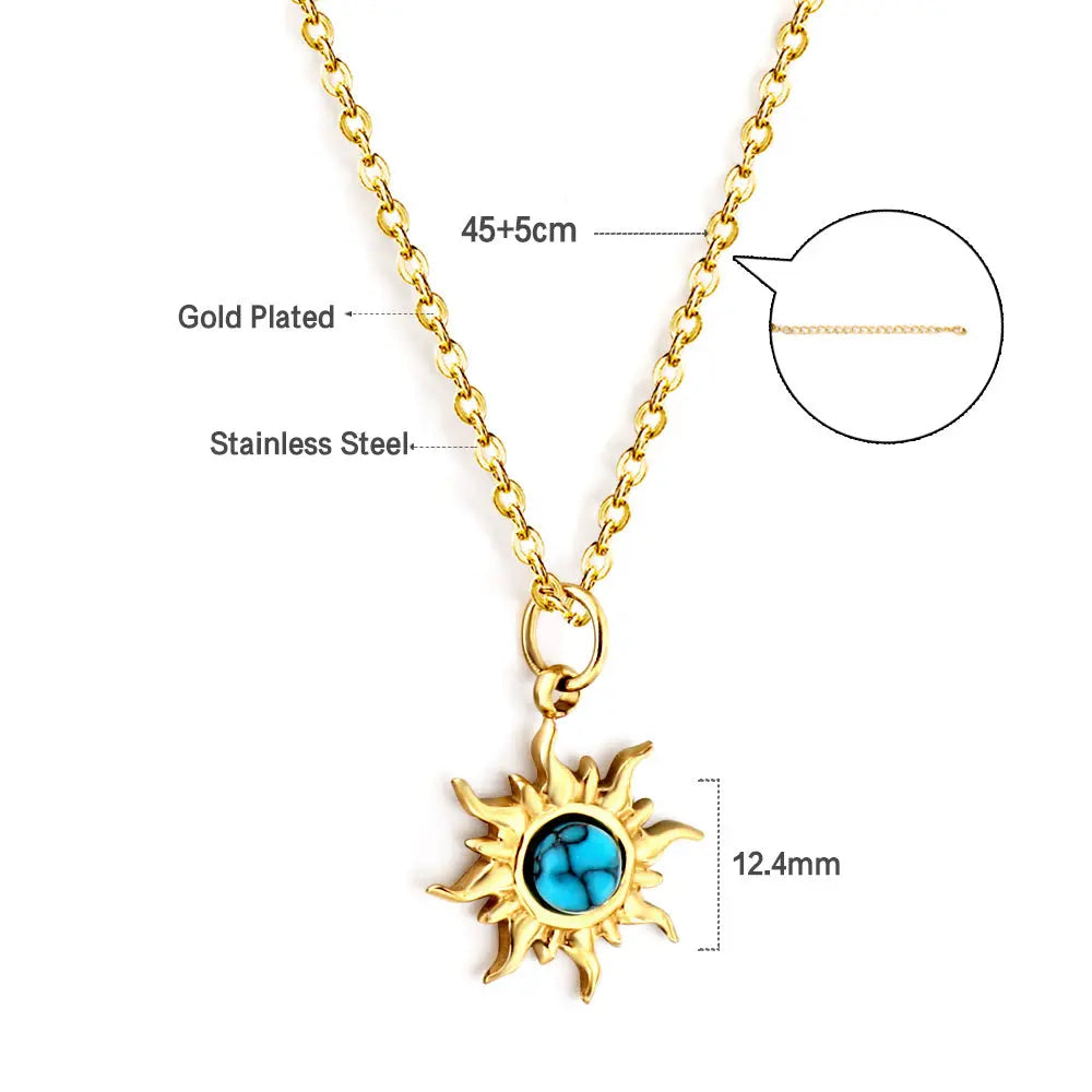 Collana dorata con sole e pietra turchese