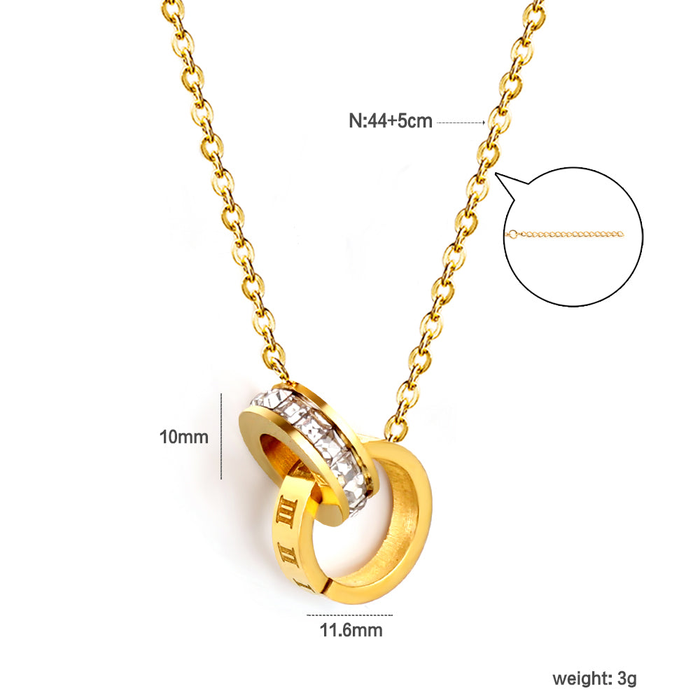 Collana dorata con doppio cerchio, zirconi e numeri romani
